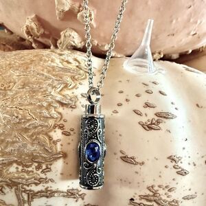 Stainless Steel Memorial Pendant Necklace with Blues Stone For Ashes NWOT